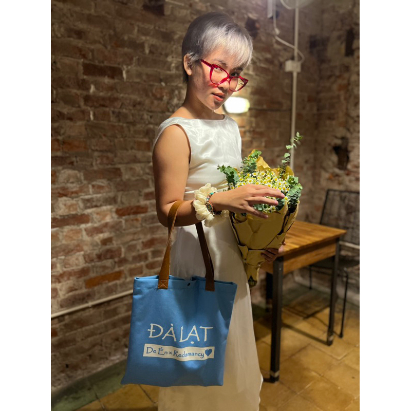 Túi tote quai da De Én x Redamancy 🤍