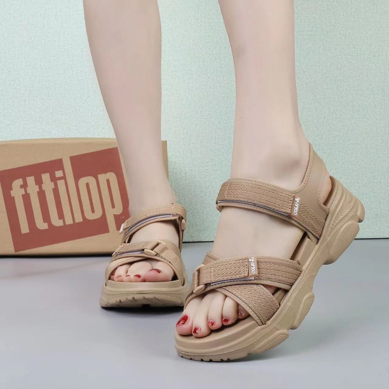 Sandal nữ nâng đế, Hàng thời trang quai chéo siêu xinh MSP: 9968