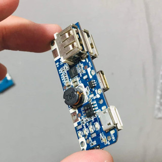 Mạch sạc dự phòng 2 usb 5v/2a 2.1a có màn hình