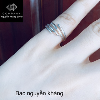 Một số mẫu nhẫn bạc đeo ngón út, dáng hở