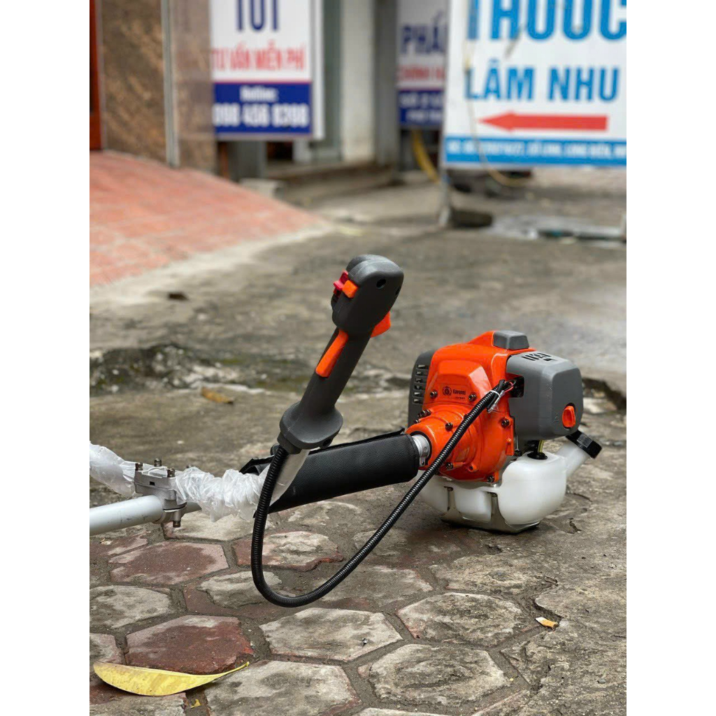 Máy cắt cỏ xăng 2 kỳ KAMATSU 541 siêu chất ,đẳng cấp tầm giá