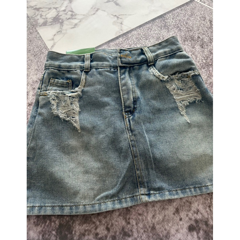 CHÂN VÁY JEANS RÁCH 2 BÊN SIÊU HOT #686