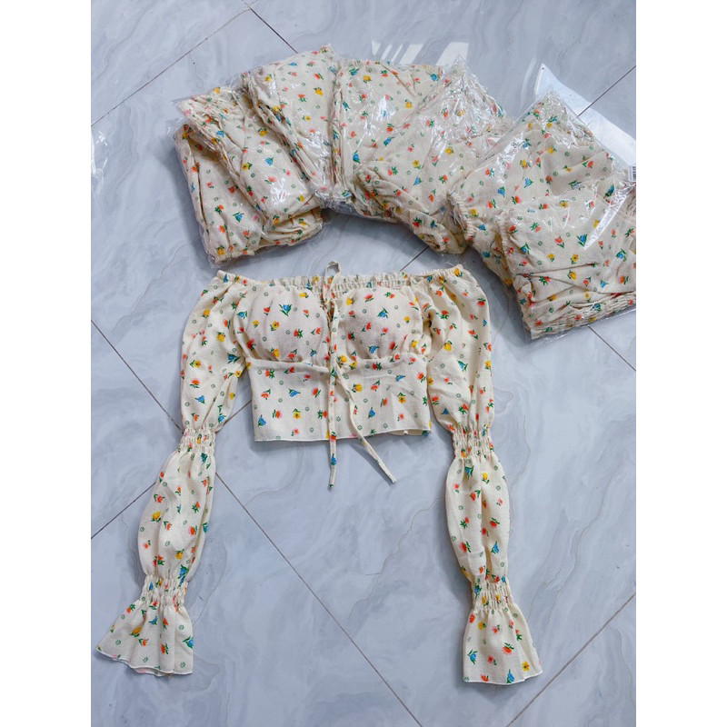 Áo bẹt vai  hoa nhí tay dài phồng cột nơ ngực - A3P