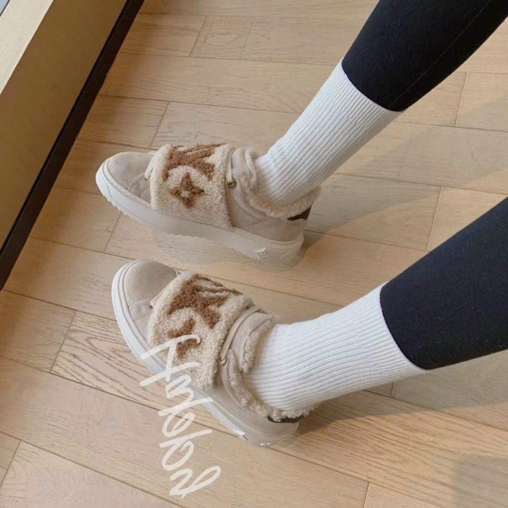 GIÀY THỂ THAO LV LÔNG