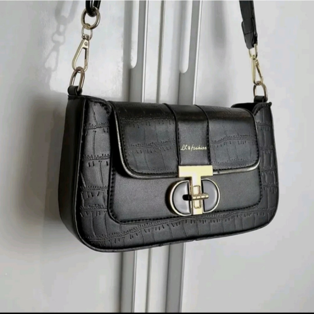 Túi xách nữ kẹp nách khóa T mã mới  - T66