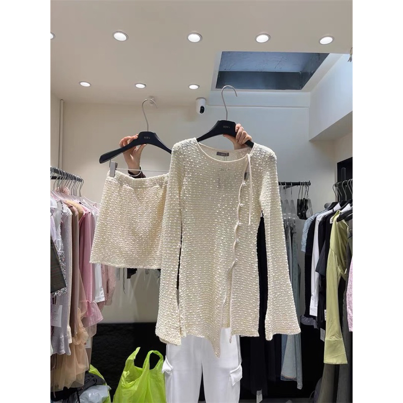 Jumpsuit chân váy áo xẻ len móc đi biển