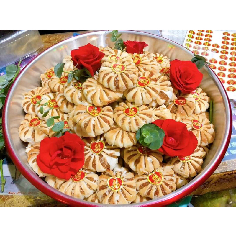 BÁNH HOA MAI NHÂN KHÓM