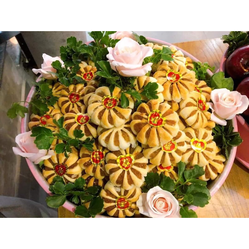 BÁNH HOA MAI NHÂN KHÓM