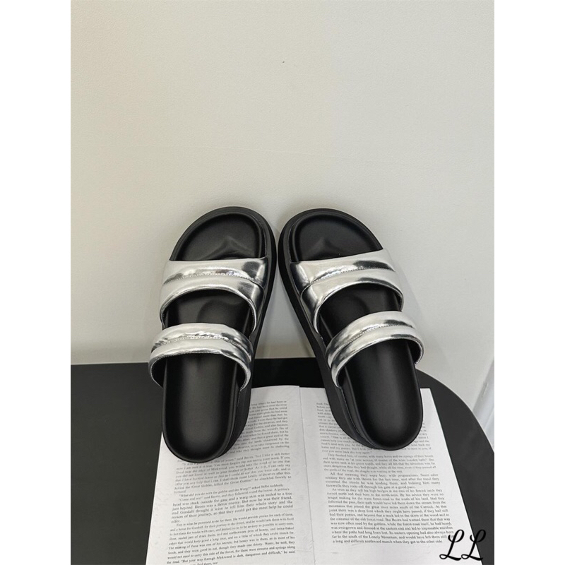 Dép đế cao hàng cao cấp về 3 mầu trắng - bạc - vàng Chất nhẹ, đi êm chân lắm ạ Size 35-38