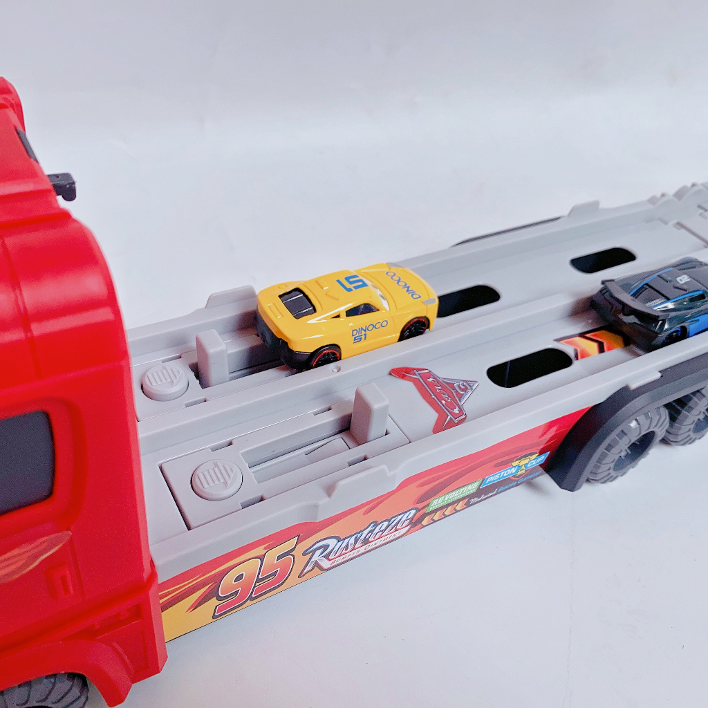 Xe tải biến hình đường đua Lightning Mcqueen