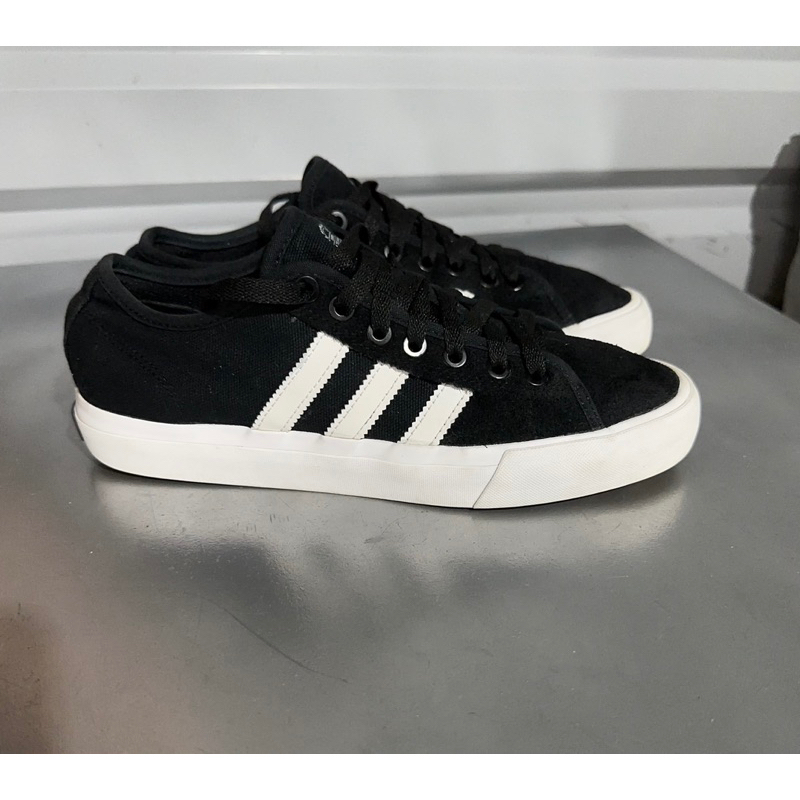 Giày thể thao nam