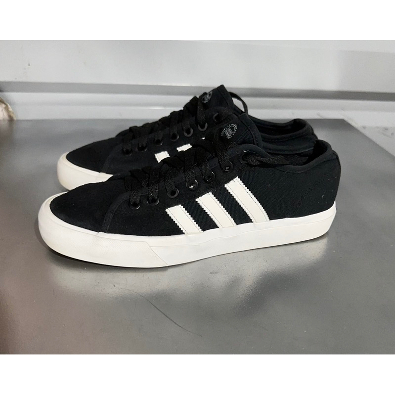 Giày thể thao nam