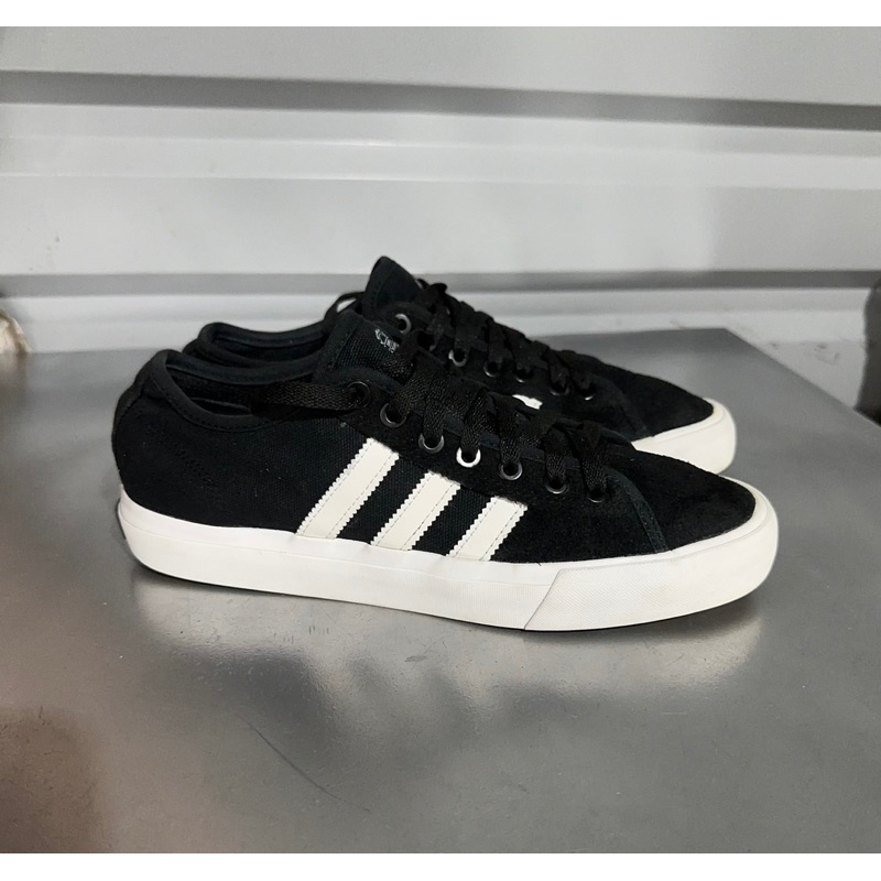 Giày thể thao nam