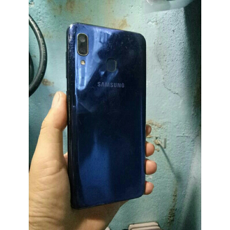 Samsung a20