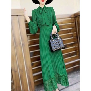 ĐẦM MAXI XANH CỔ NƠ CHÂN REN