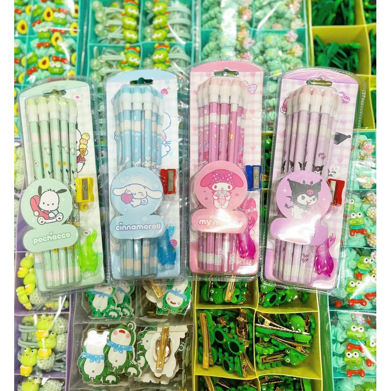 Vỉ 12 Bút Chì HB Gấu Dâu LOTSO Đầu Gôm Kèm Chuốt Bút Chì Và Định Vị Tay Cầm Bút