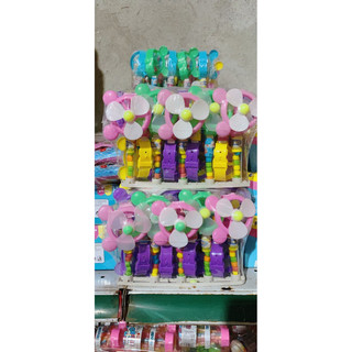Khay 30 cây kẹo xê kèm đồ chơi chong chóng