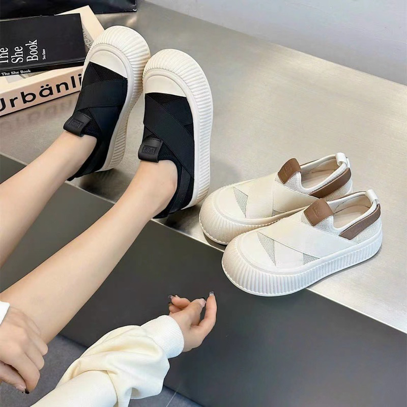 Giày sneaker nữ _Giày slip on chun chéo đen _ trắng Fullbox có sẵn - LH4