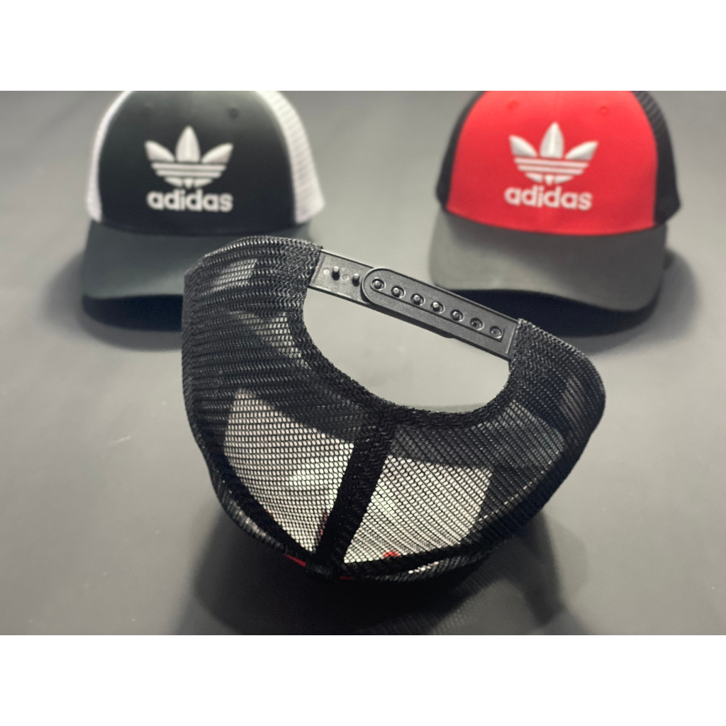 Mũ lưỡi trai Adidas hoa sen hai màu đen đỏ phối lưới hàng công ty VNXK VN35