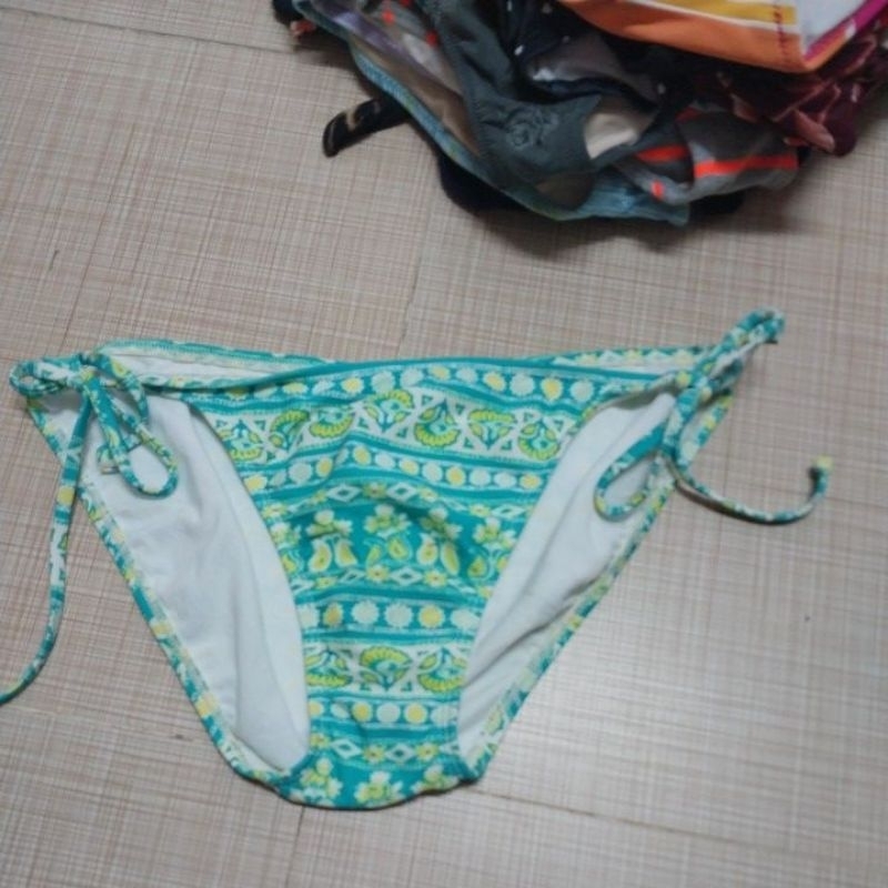 Quần bikini, hàng nhập khẩu đã qua sử dụng