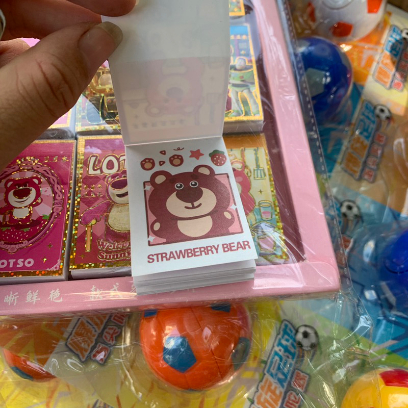 Sổ dán gấu dâu hottren