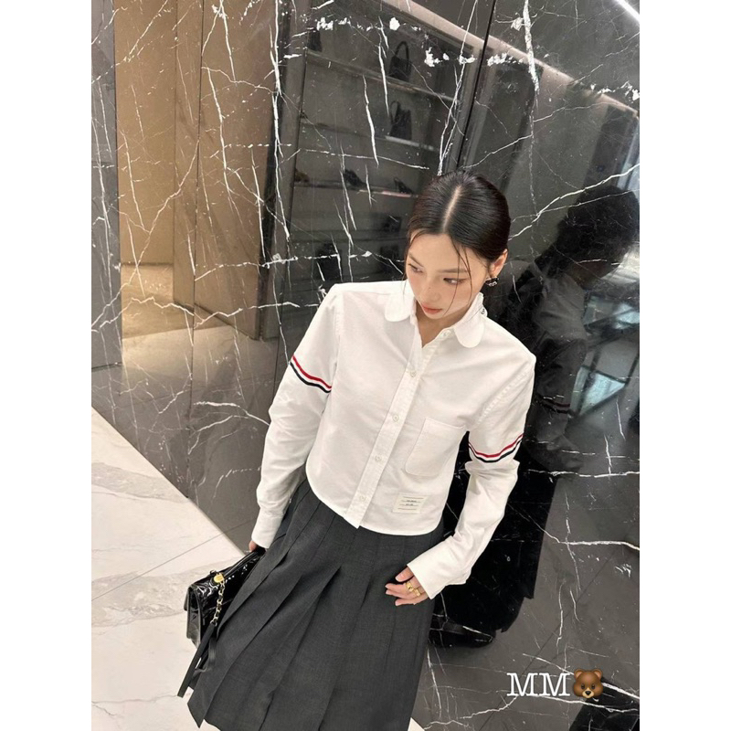 Áo sơ mi thomebrown croptop hot năm nay đây ạ🔥