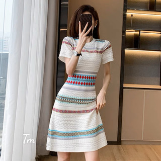 Váy len mtg hoạ tiết thổ cẩm hàng QC