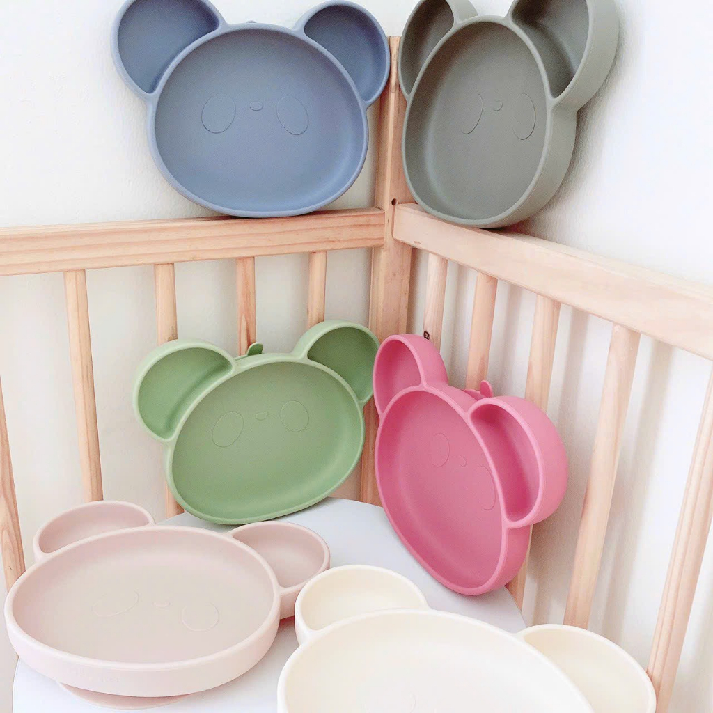 Khay ăn dặm GẤU Barrot được làm bằng chất liệu platinum silicone cao cấp chia ngăn có đế siêu hít không nắp mới nhất2023