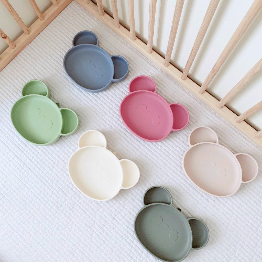 Khay ăn dặm GẤU Barrot được làm bằng chất liệu platinum silicone cao cấp chia ngăn có đế siêu hít không nắp mới nhất2023