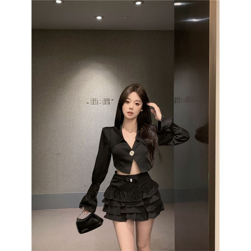 Bộ áo sơ mi váy xoè ngắn