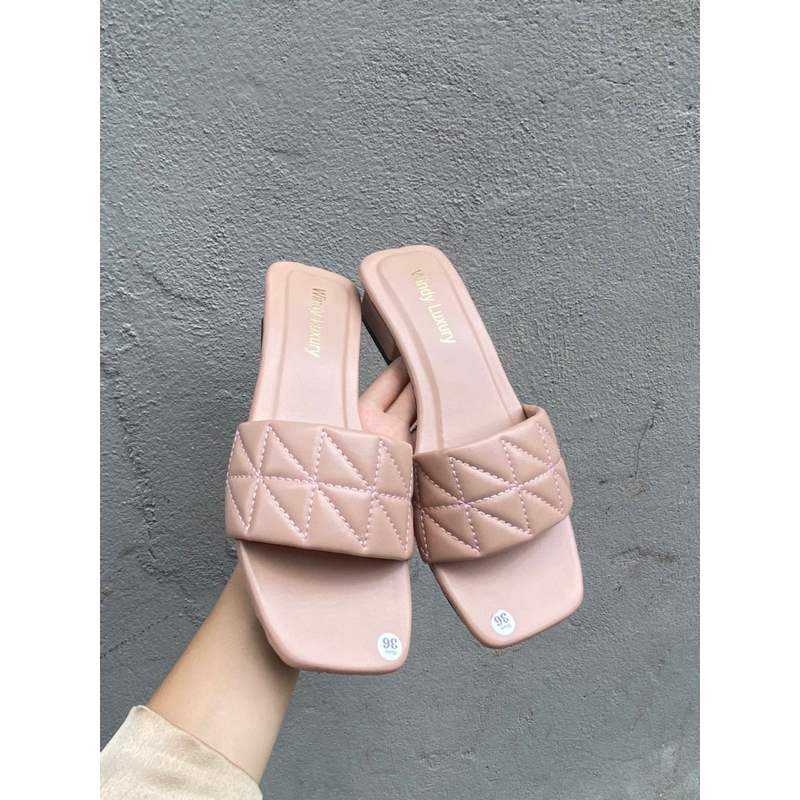 Dép/Guốc quai ngang trần trám 3 phân gót vuông