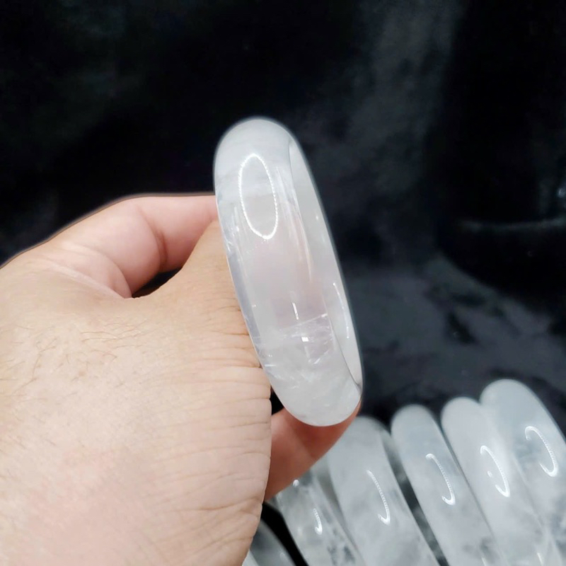 Vòng bản liền thach anh trắng vân mây bản to