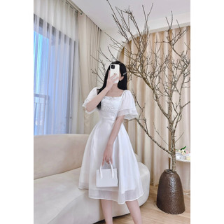 Váy tơ cổ vuông đính ngực tay 2 tầng V130