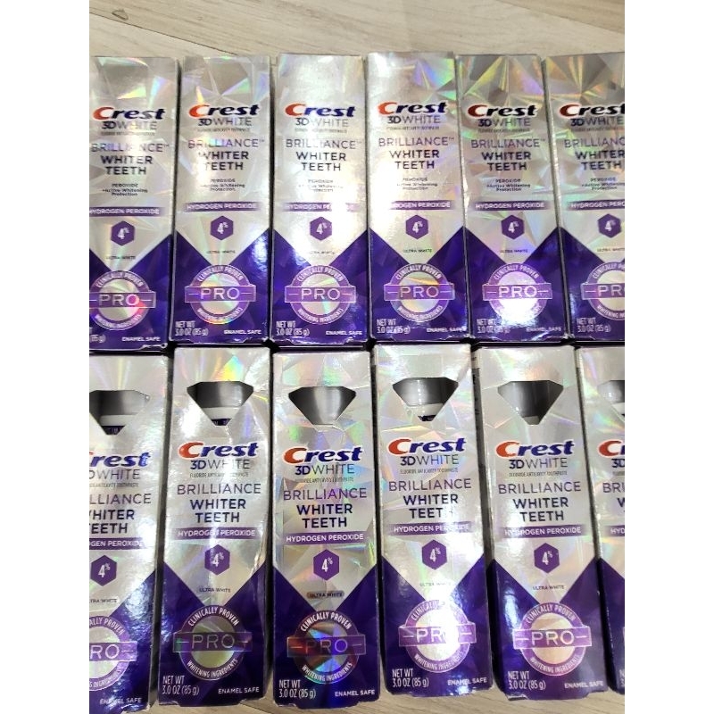 KEM ĐÁNH RĂNG CREST 3D WHITE BRILLIANCE PRO ULTRA WHITE TOOTHPASTE 85G