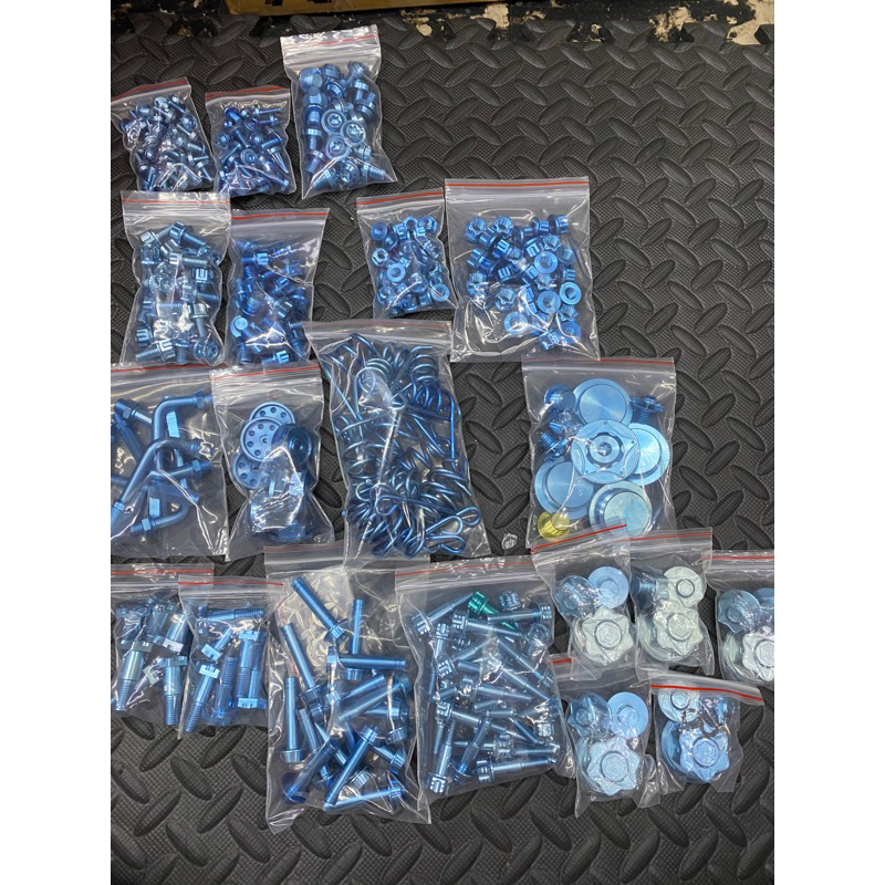 ốc titan cho anh em gắn xe 6li10 sao