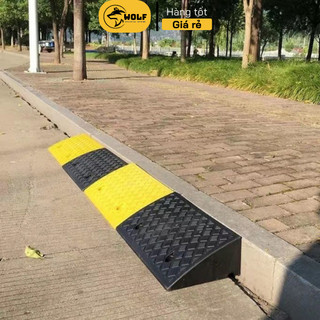 Dốc bục lên xuống xe hơi (Loại 50x27x13cm) bằng nhựa đệm cao su tam giác màu đen, Chịu lực siêu bền
