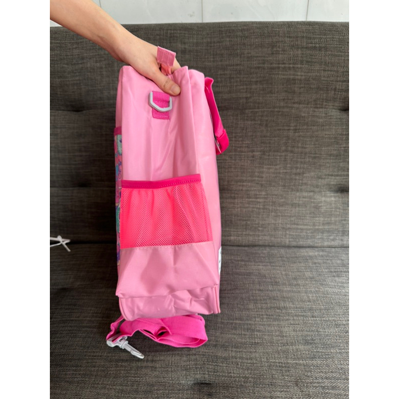 Túi học thêm bé gái.