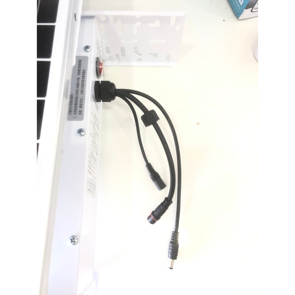 Tấm Pin Lớn 40W-12V  Năng Lượng Mặt Trời Chuyên Dùng Cho Camera Wifi Hoặc 4G