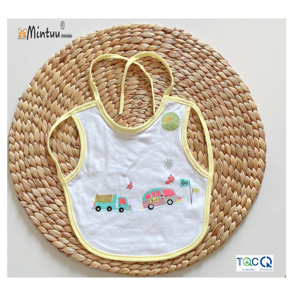 Yếm ăn dặm cho bé sơ sinh xỏ tay cột dây lót nilong, chất liệu vải 100% cotton, thương hiệu MINTUU