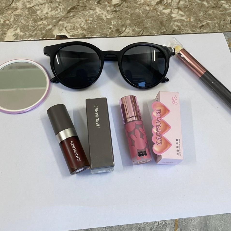 Combo 5 món : 2 son tặng