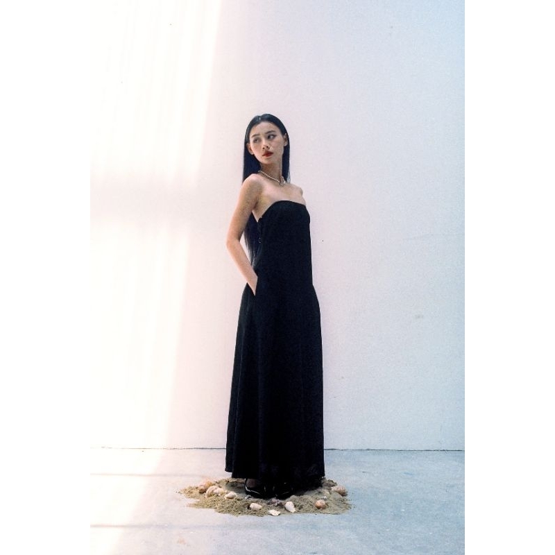 OLALASTUDIO Đầm quây maxi linen màu trắng kem Rapuzel Maxi Dress