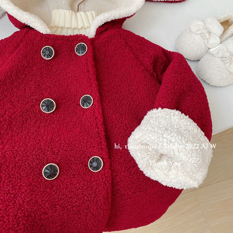 Áo khoác nỉ lông cừu thu đông cho bé gái màu đỏ cài khuy bấm 2 hàng có mũ đáng yêu