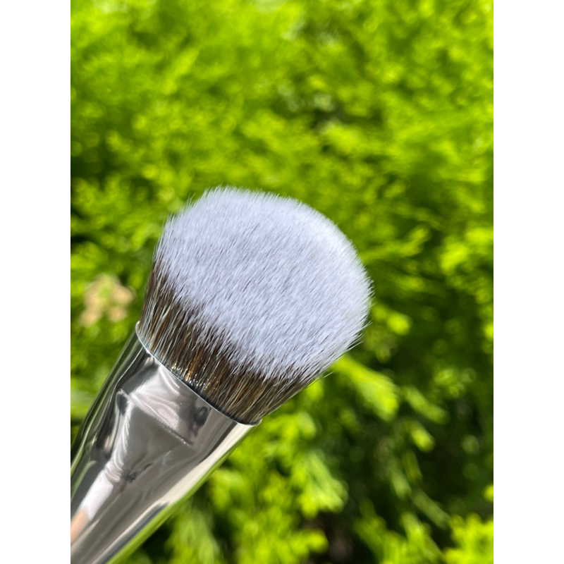 Cọ umi đánh kem nền và má hồng