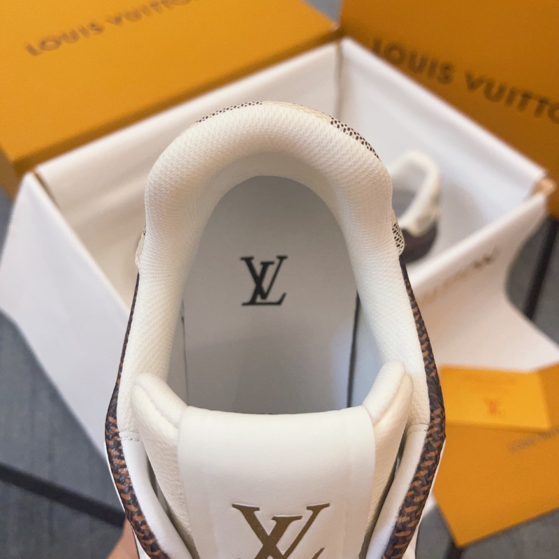 GIÀY L’V TRANER #54 MONORGAM TRẮNG NÂU LAI AU SC