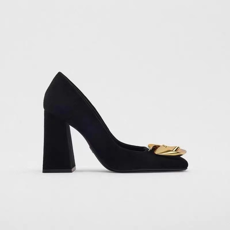 ORDER 🌸 ZR Giày mũi vuông hoa kim loại xoắn 9cm