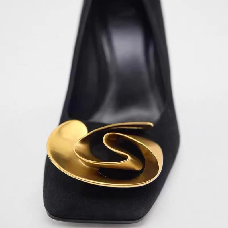 ORDER 🌸 ZR Giày mũi vuông hoa kim loại xoắn 9cm