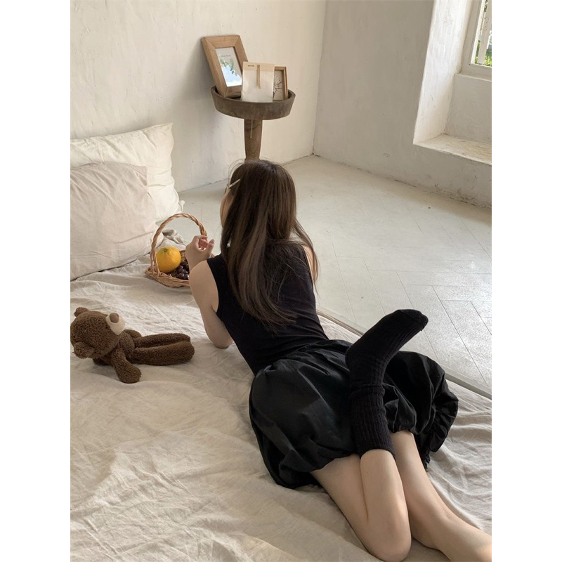 Váy xoè liền áo ba lỗ cực phồng trendy Có sẵn Đen M mặc siêu ôm người