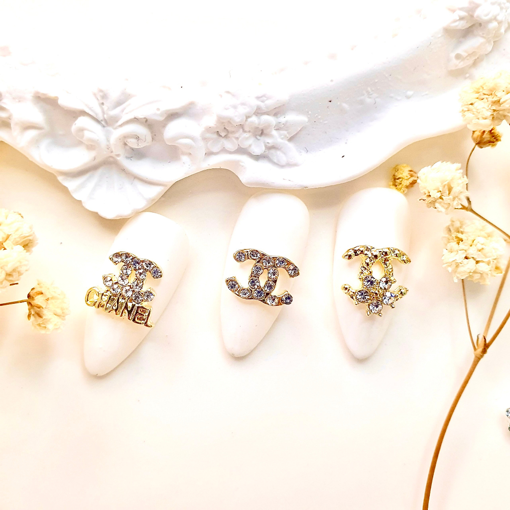 Charm logo thương hiệu charm nail charm đá gắn móng tay móng chân Xoài Nail_Bảng 1.1