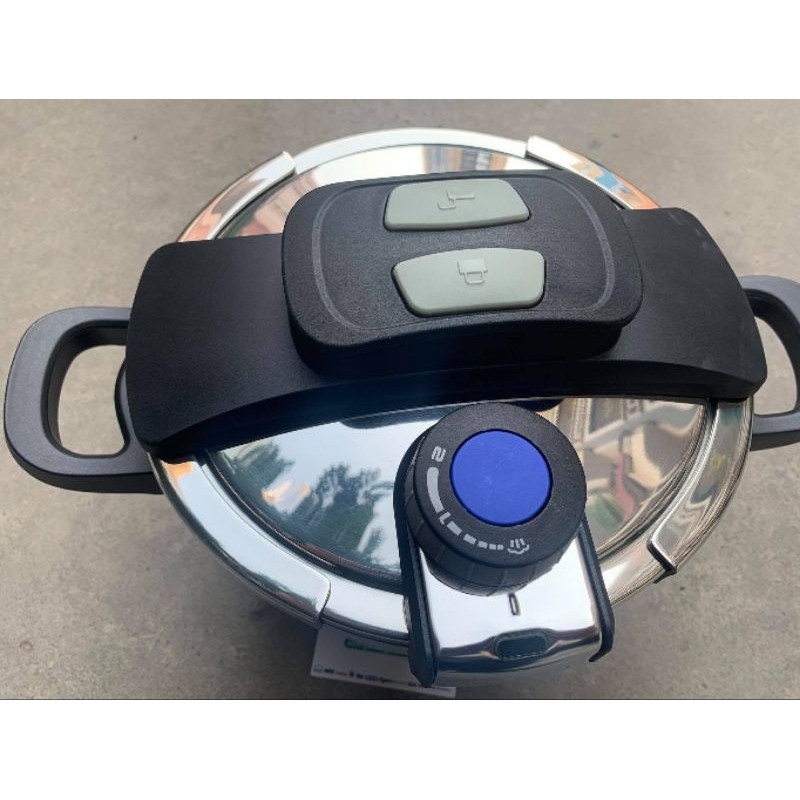 Nồi Áp Suất Lock&Lock One touch CCP226SLV và CCP227SLV