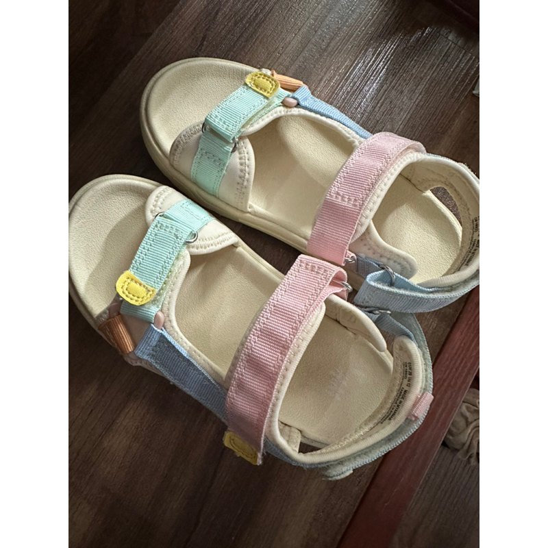 Dép bé gái 6y chân 17cm
